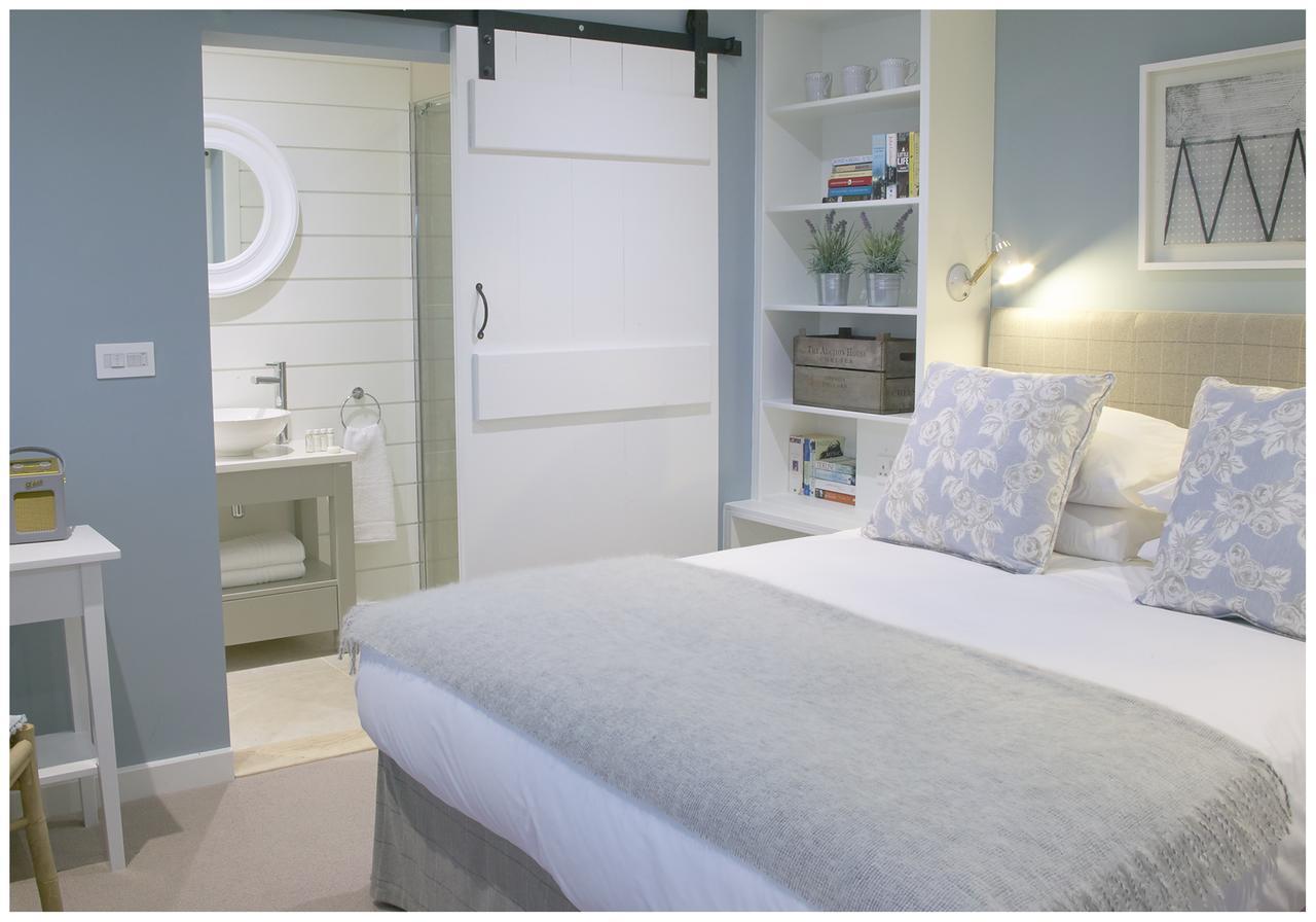 The Three Hills Hotel Bartlow ภายนอก รูปภาพ
